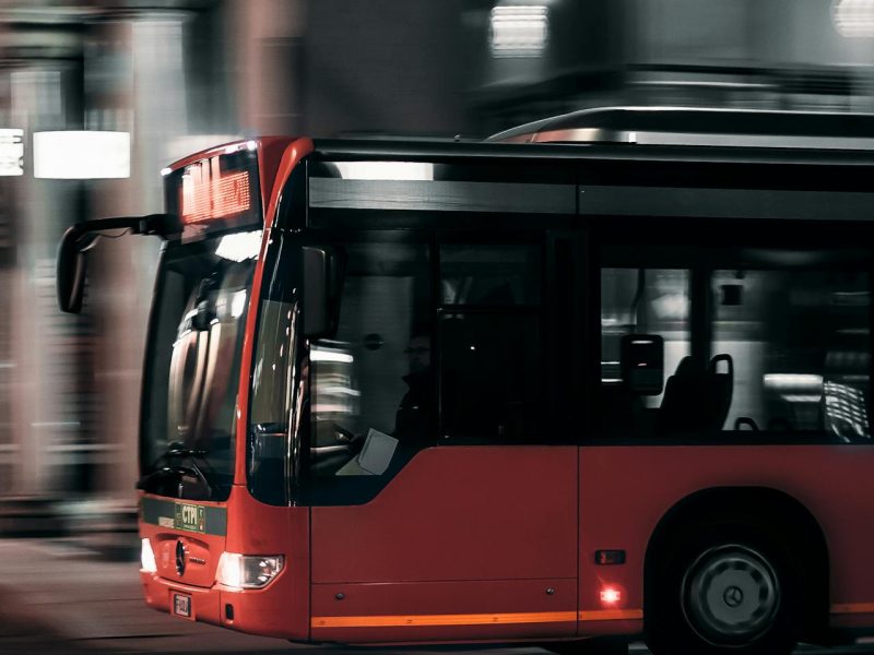 Przewozy Polska–Niemcy – jak wybrać sprawdzoną firmę transportową?